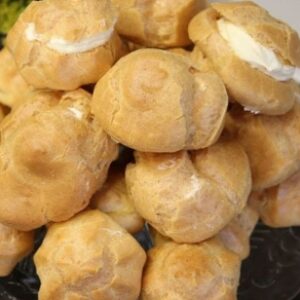طرز تهیه نان خامه ای خانگی