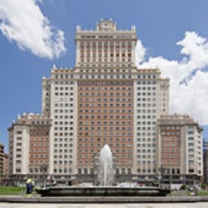 پاورپوینت کامل و جامع با عنوان بررسی شهر مادرید (Madrid) در 31 اسلاید