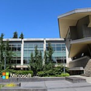 پاورپوینت کامل و جامع با عنوان بررسی شرکت مایکروسافت (Microsoft) در 22 اسلاید