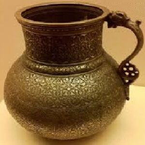 بررسی فرم تزیین و محتوا در هنر فلزکاری دوران صفوی و سلجوقی