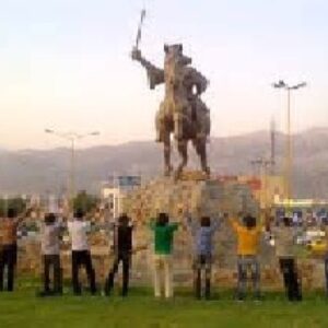 زندگی نامه آریو برزن،دلاوری که تا حد مرگ در مقابل اسکندر ایستاد