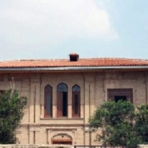دانلود پاورپوینت آماده: بررسی خانه نجفی بابل (رشته معماری)