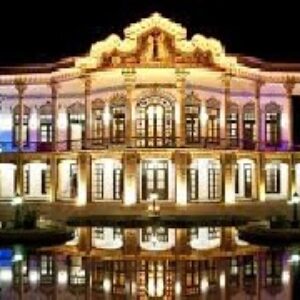 دانلود پاورپوینت آماده : بررسی خانه شاپوری شیراز ( درس آشنایی با مرمت ابنیه )