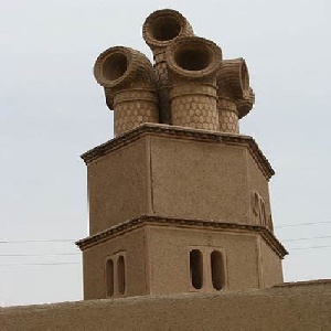 بررسی معماری اقلیم گرم و خشک و دشت ها و فلات ایران
