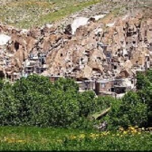 بررسی معماری اکولوژیک روستای میمند و روستای کندوان(نوع فایل:ppt)
