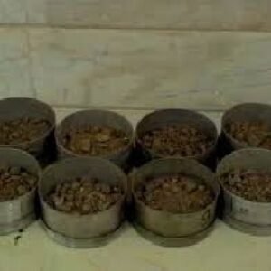 آزمایشگاه مکانیک خاک آزمایش تعیین درصد رطوبت طبیعی خاک در قالب فایل word در 11 صفحه کاملا قابل ویرایش همراه با شکل و تصاویر
